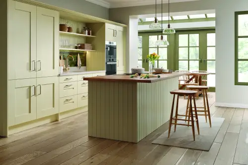 Click Here To Enlarge This Photo Of Wilton Shaker Style Kitchen Door and Drawer Fronts Oakgrain Finish in Cream